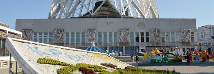 Строительный гипермаркет Металлургов в Екатеринбурге